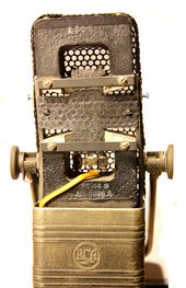 RCA 44 B open red